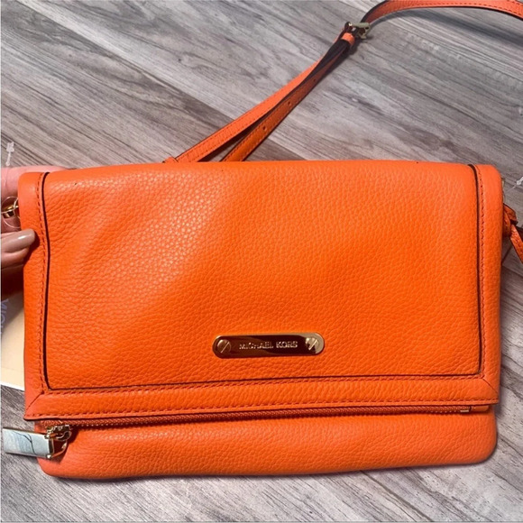 NWT Michael Kors Small Leather Crossbody Messenger - Mimosa - Picture 3 of 9